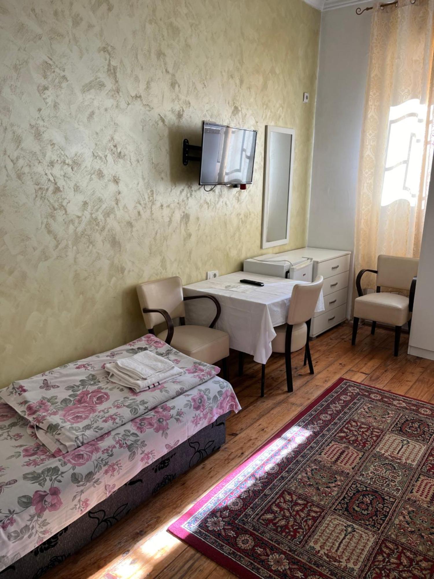 Sobe Sa Sopstvenim Kupatilom Private Rooms Bathroom In Center Novi Sad Exteriér fotografie